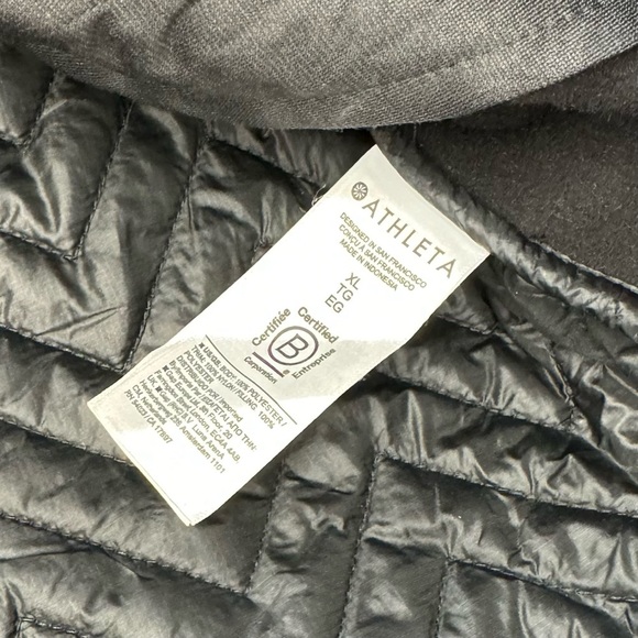 NWOT Athleta Warm Cozy Sherpa Quarter Snap Sweatshirt Pullover Black with Quilt - Picture 13 of 16